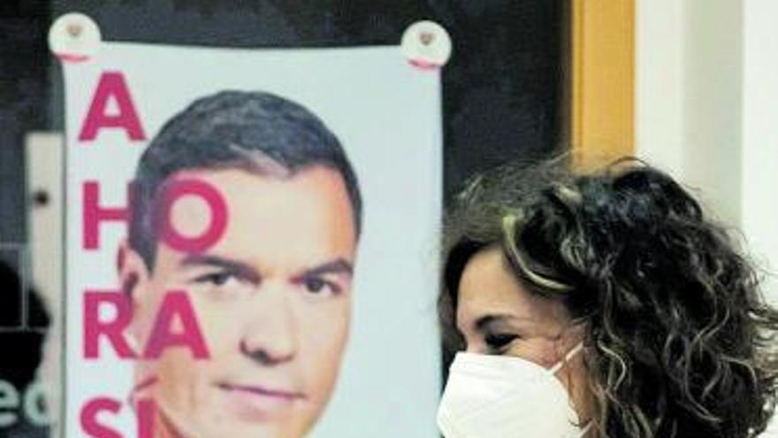 La ministra Montero acude a votar en las primarias del PSOE andaluz