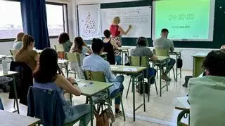 Peluquería abre las oposiciones docentes con mayor acento canario