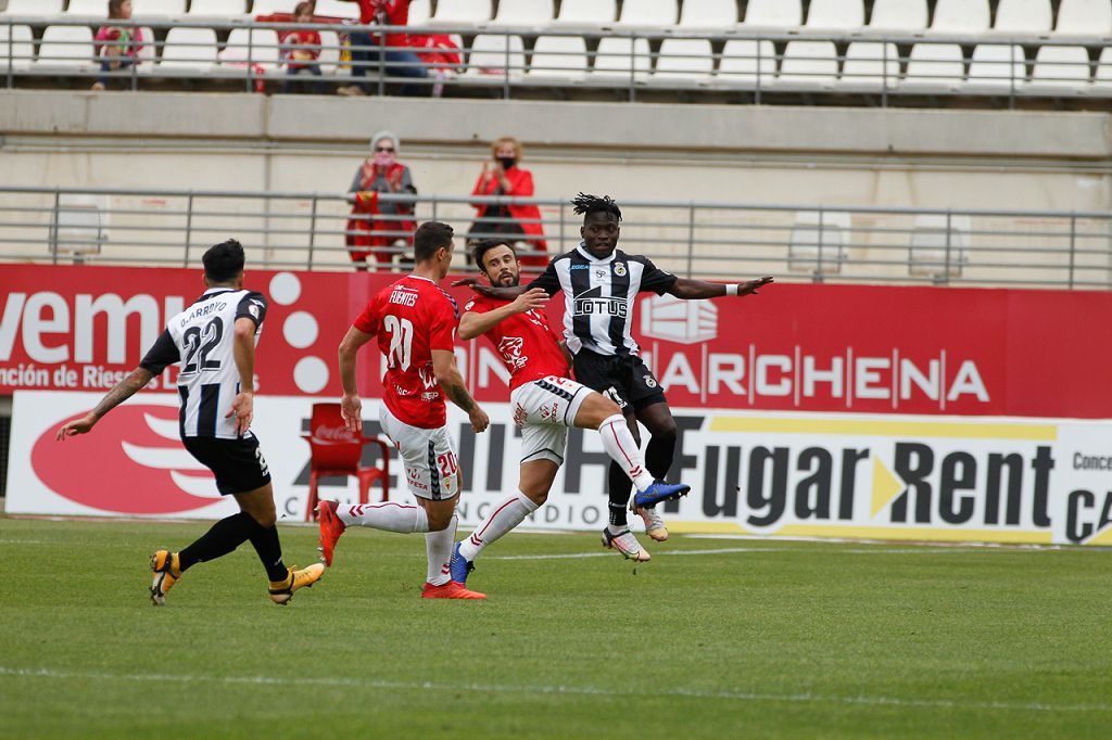 El Real Murcia no levanta cabeza (0-0)