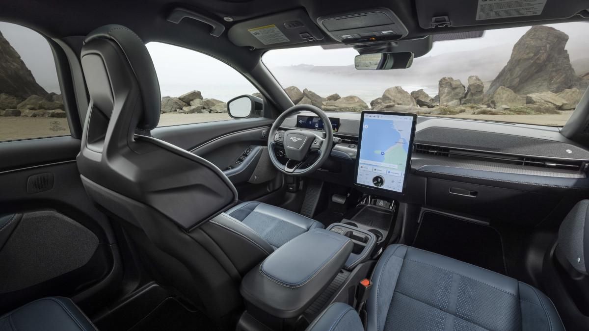 Interior del Ford Mustang Mach-E GT California Special