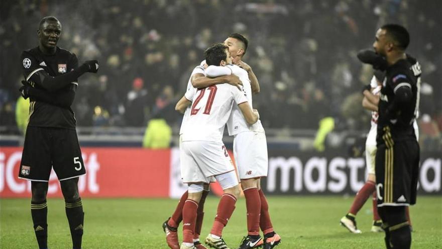 El Sevilla se mete en octavos con un sufrido empate en Lyon