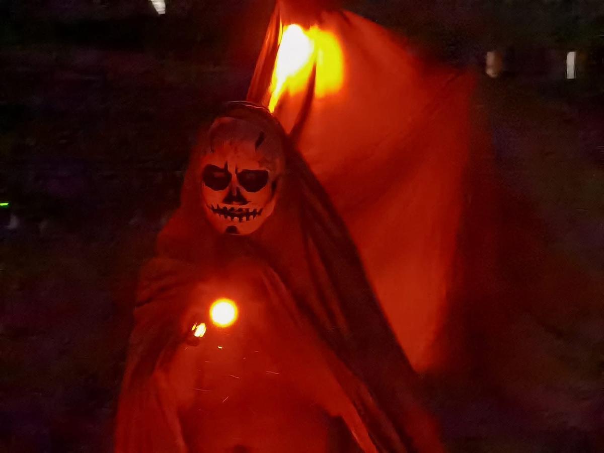 Galería | Del miedo de los niños a la gran fiesta de Alconchel: así cobra vida la Zaragutía Mora