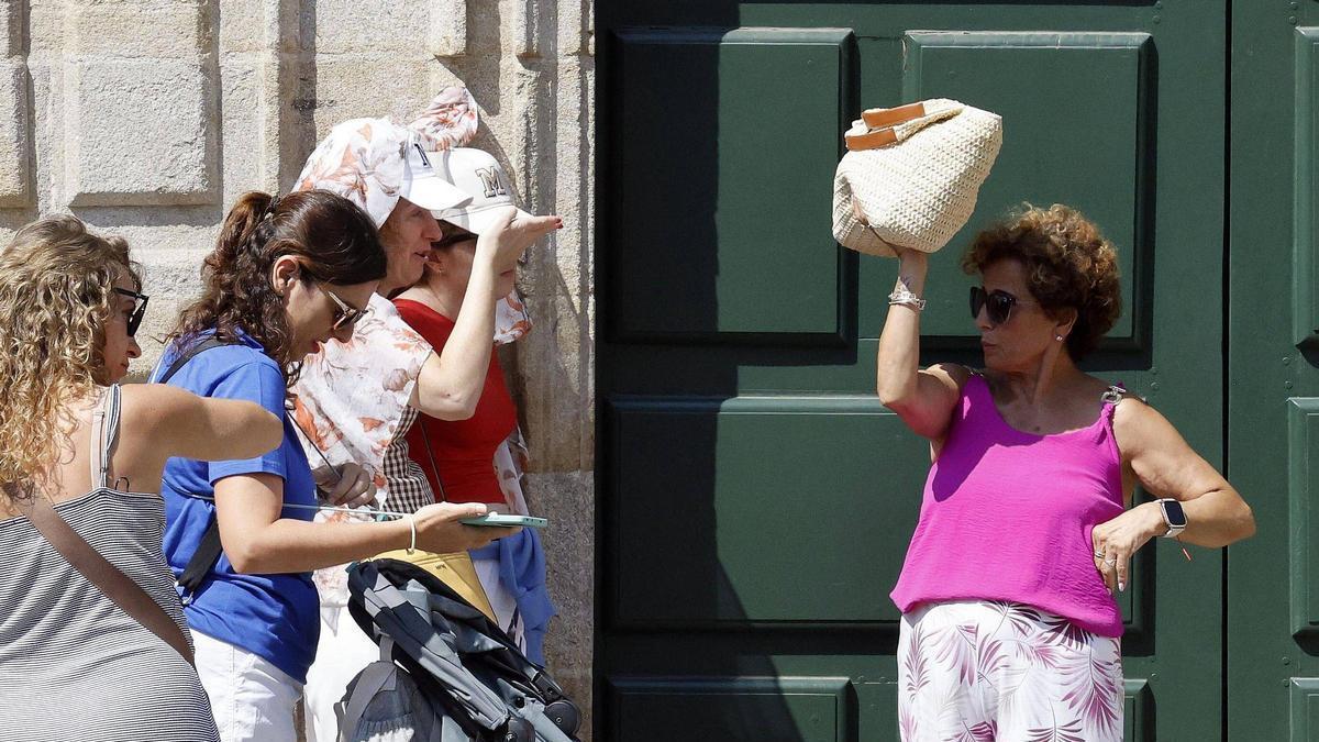 Turistas no casco histórico de Santiago