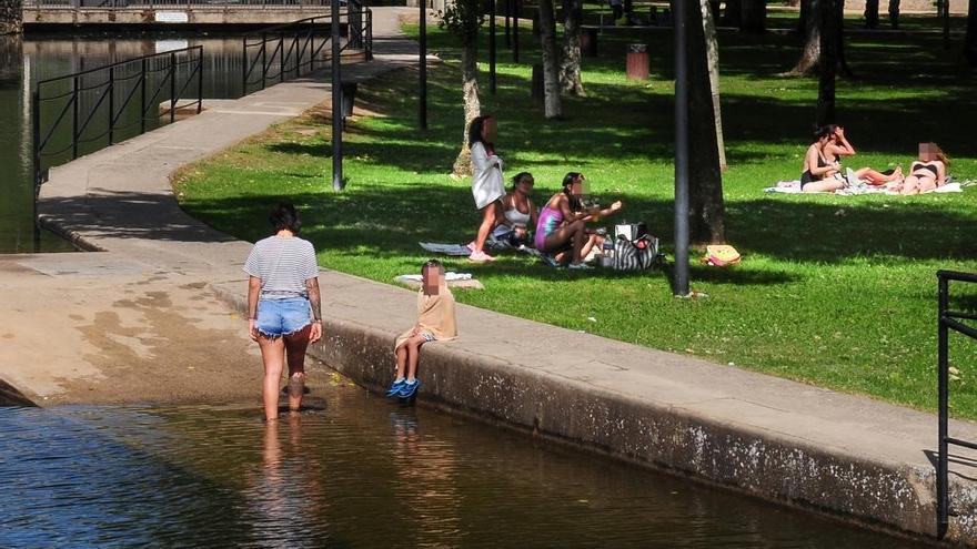 La apertura del canal de baños de Plasencia, aún en el aire