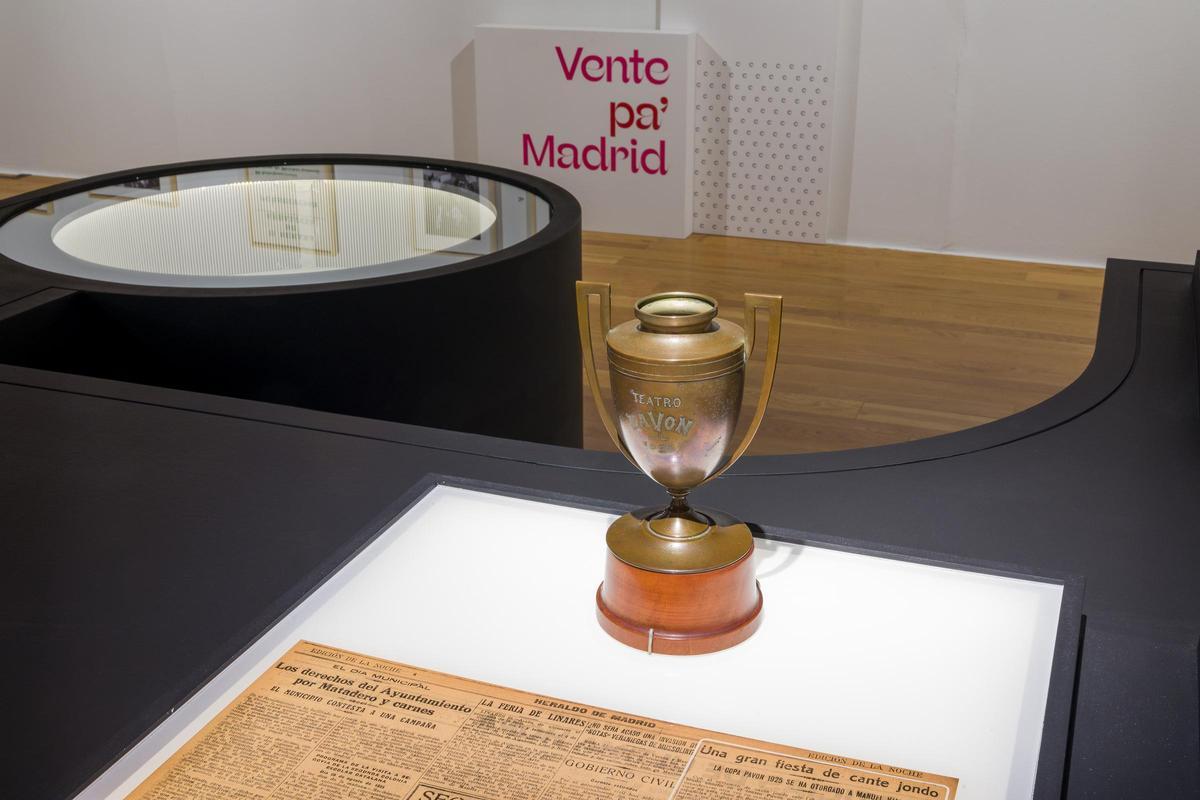 Copa Pavón ganada en 1925 por Manuel Vallejo en la exposición 'Flamenco chipén'
