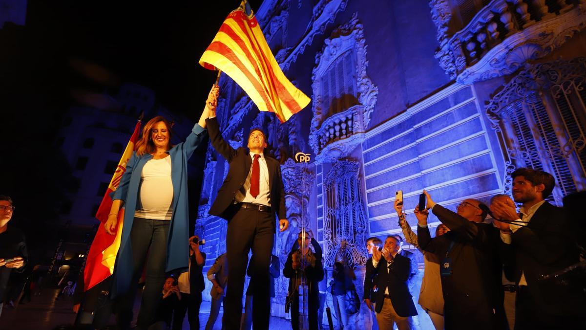 Mazón y Catalá celebran el triunfo este 28M.