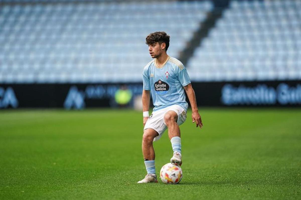 Tincho, en un partido con el Celta Fortuna.