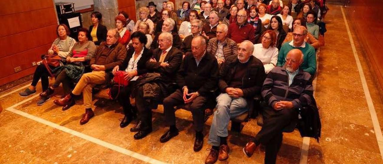 Una imagen del público en la conferencia &quot;Los crímenes del Museo del Prado&quot;, ayer. // José Lores