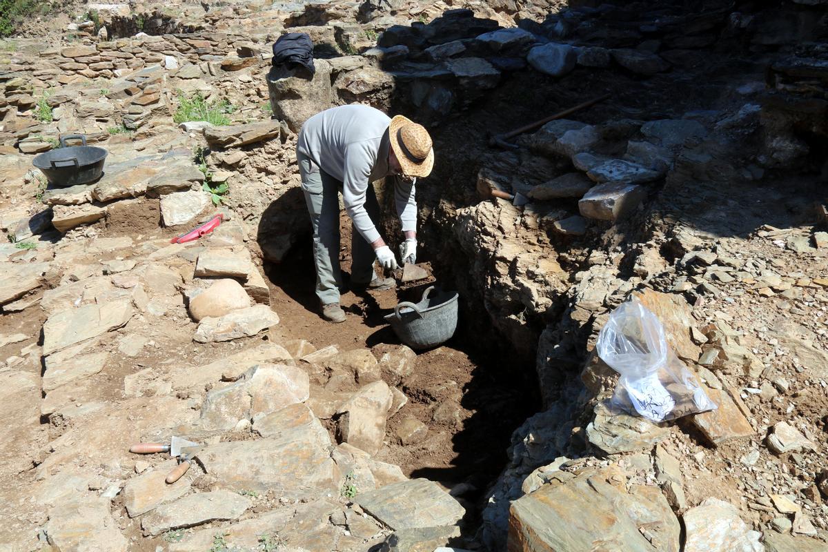 Durant l'excavació també s'ha aprofitat per aprofundir en l'estudi de les restes visigodes d'una altra part del jaciment