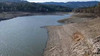 Sequía en Catalunya, en directo: declaración de emergencia, restricciones de agua y última hora del estado de los embalses