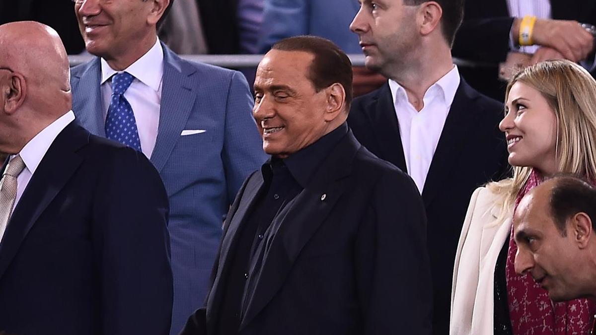 Berlusconi le aconseja a Ibrahimovic que termine su carrera en el Milan