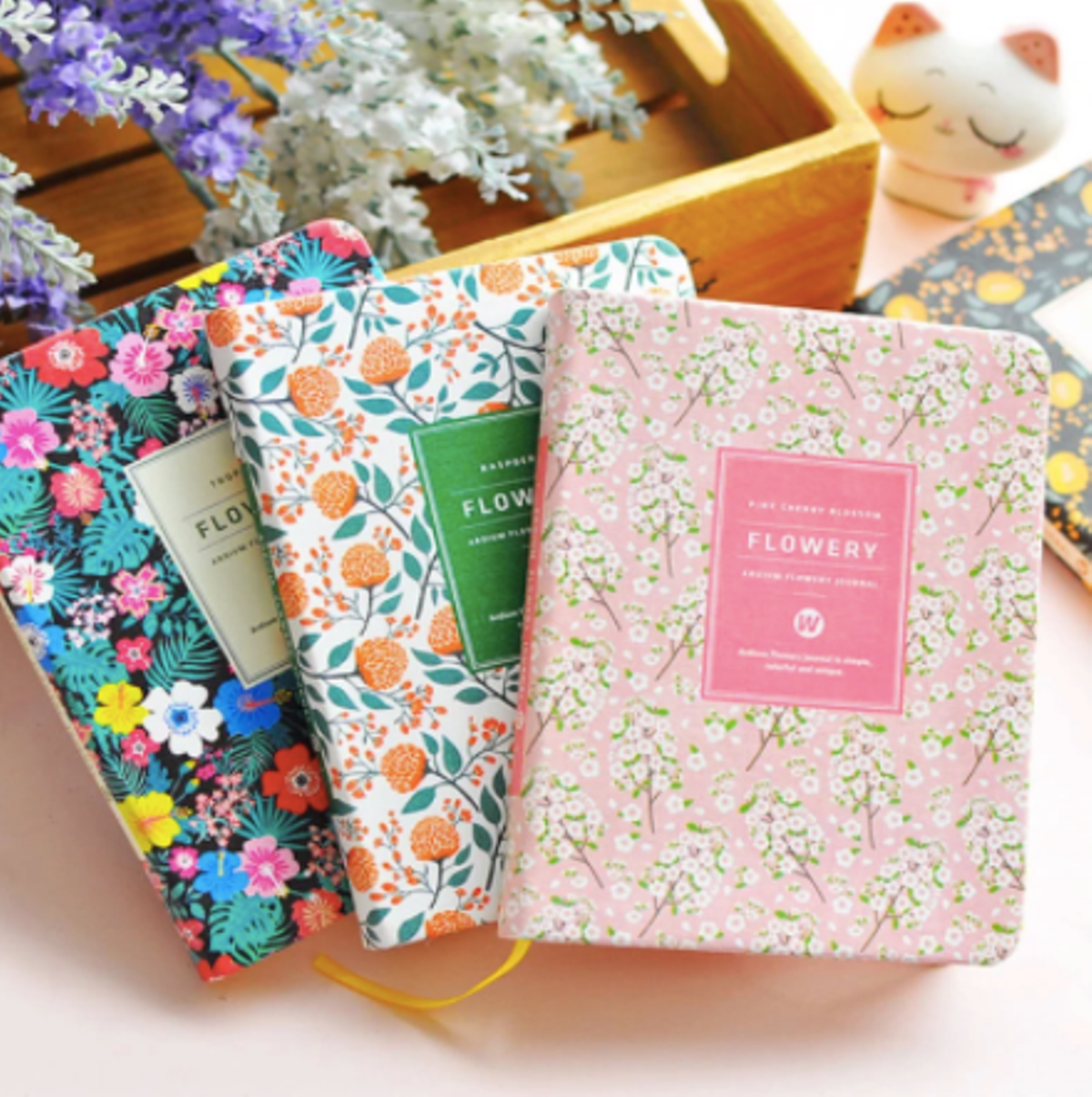 Libreta con estampado de flores