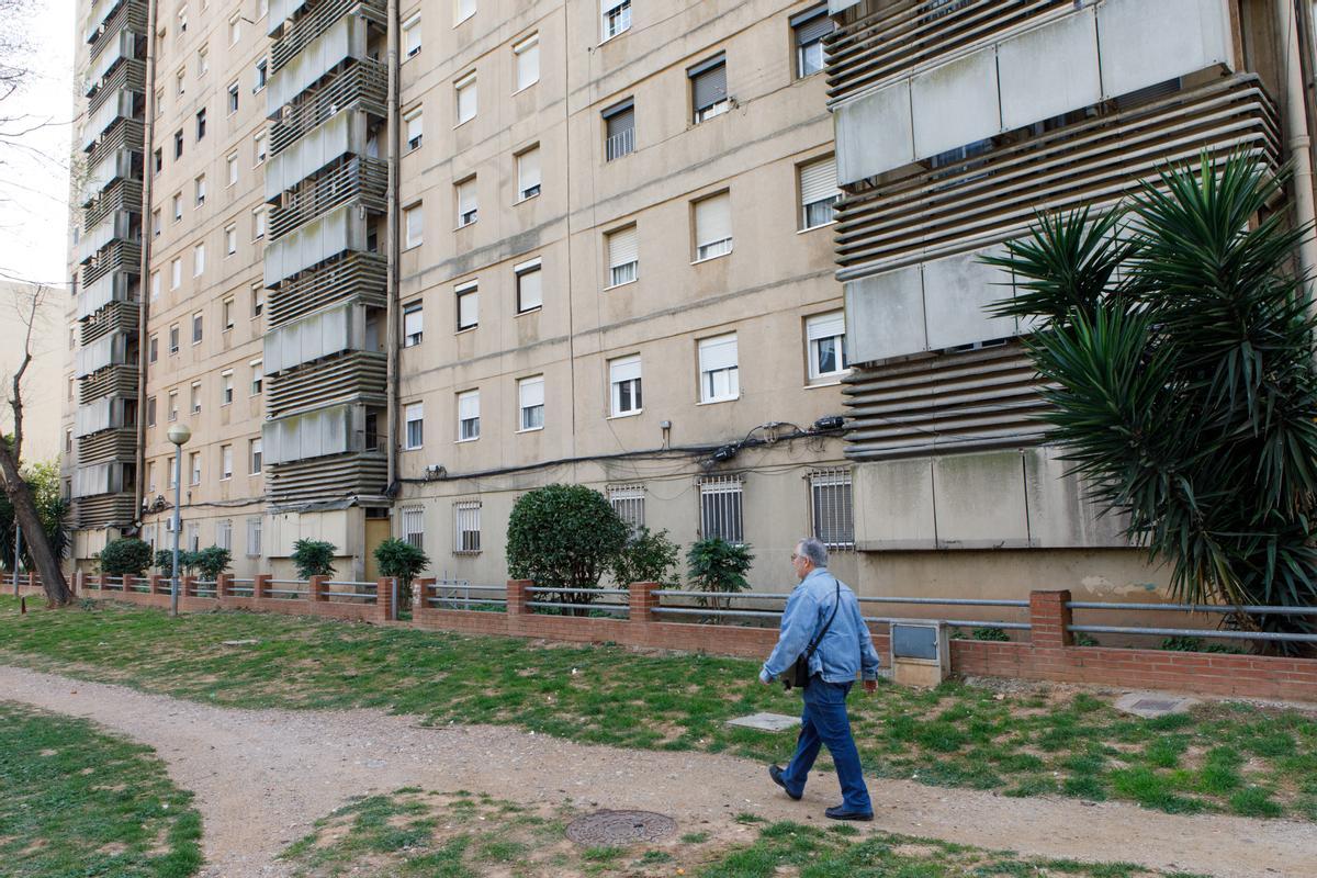 El amianto se ve en la fachada de cientos de edificios. 