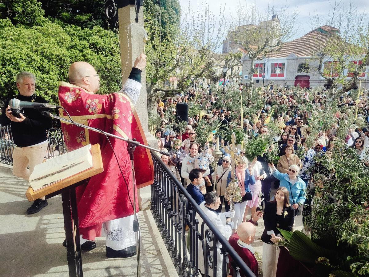 Así se vivieron la bendición de los ramos y la procesión de la Borriquilla Así se vivieron la bendición de los ramos y la procesión de la Borriquilla
