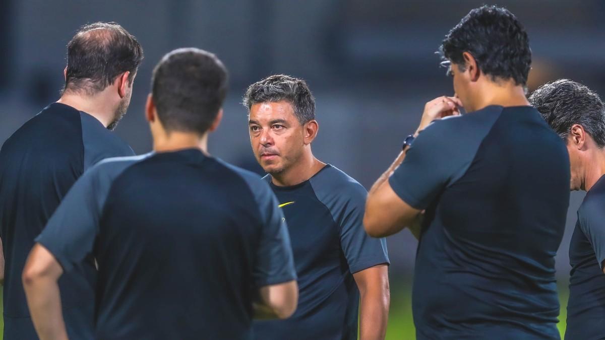 Marcelo Gallardo, durante un entrenamiento con el Al-Ittihad