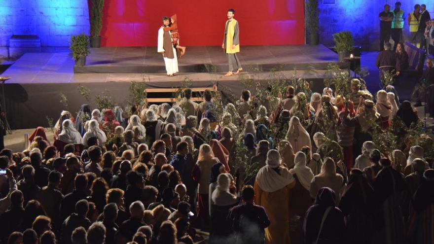 L&#039;Escala reviu la passió amb un nou Via Crucis