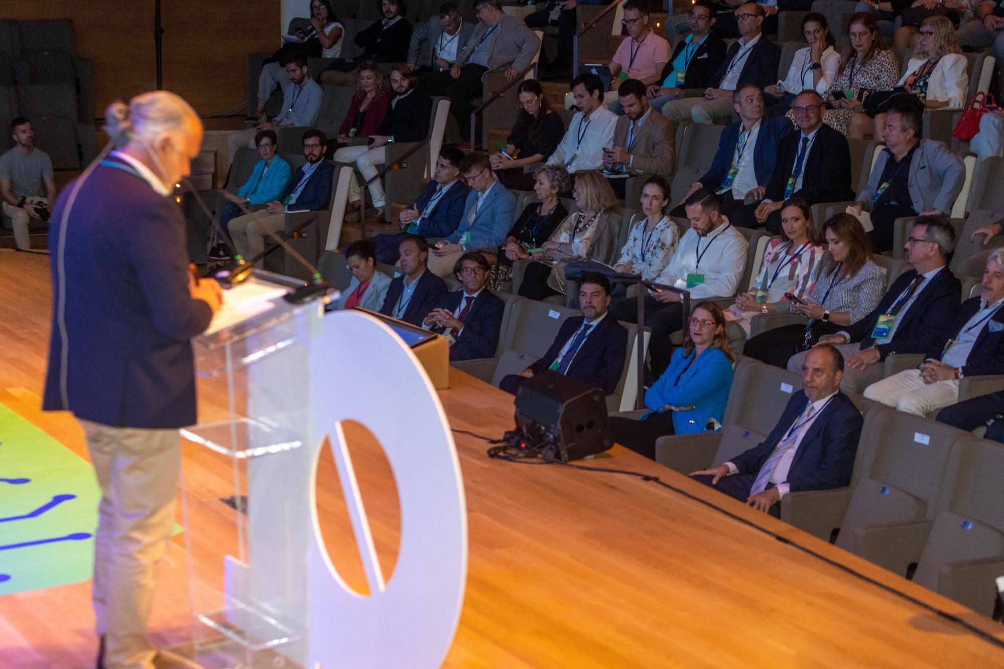 Barcala destaca el compromiso del Ayuntamiento con la digitalización en la apertura del Congreso Internacional Alicante Futura