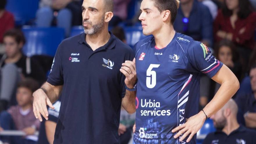 Marcos Dreyer, junto a Daniel Macarro, en un partido.