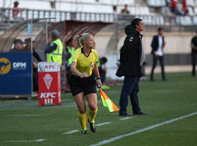 El Real Murcia cae ante el UCAM Murcia en casa