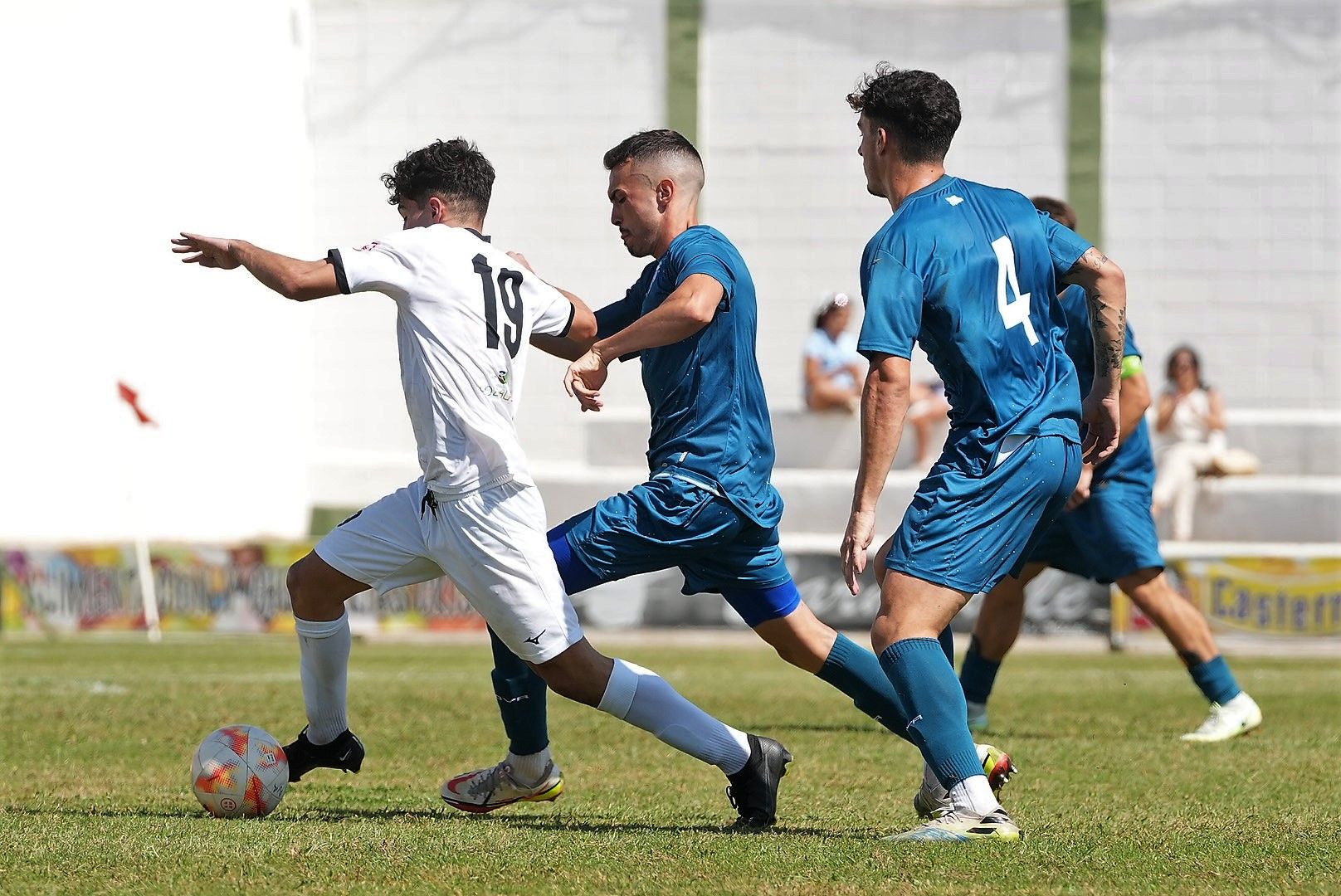 Las imágenes del derbi de Tercera entre el Pozoblanco y el Córdoba CF B