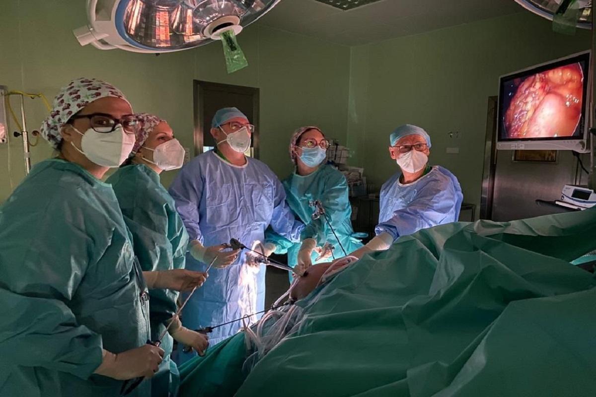 Intervención de cirugía bariátrica dirigida por el equipo del Dr. Luis Ocaña.