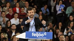 El presidente del PP, Pablo Casado, interviene en un acto de celebraciÃ³n de los 11 aÃ±os de presidencia en Galicia de Alberto NÃºÃ±ez-FeijÃ³o, en Orense (Galicia) a 1 de marzo de 2020.