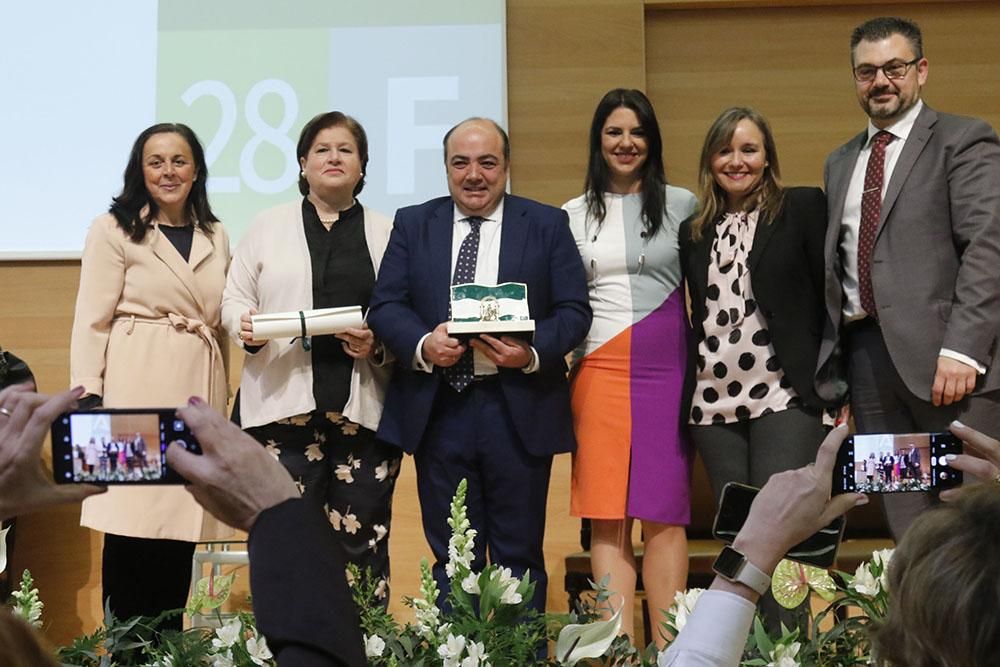 Entrega de las banderas con motivo del Día de Andalucía en Córdoba