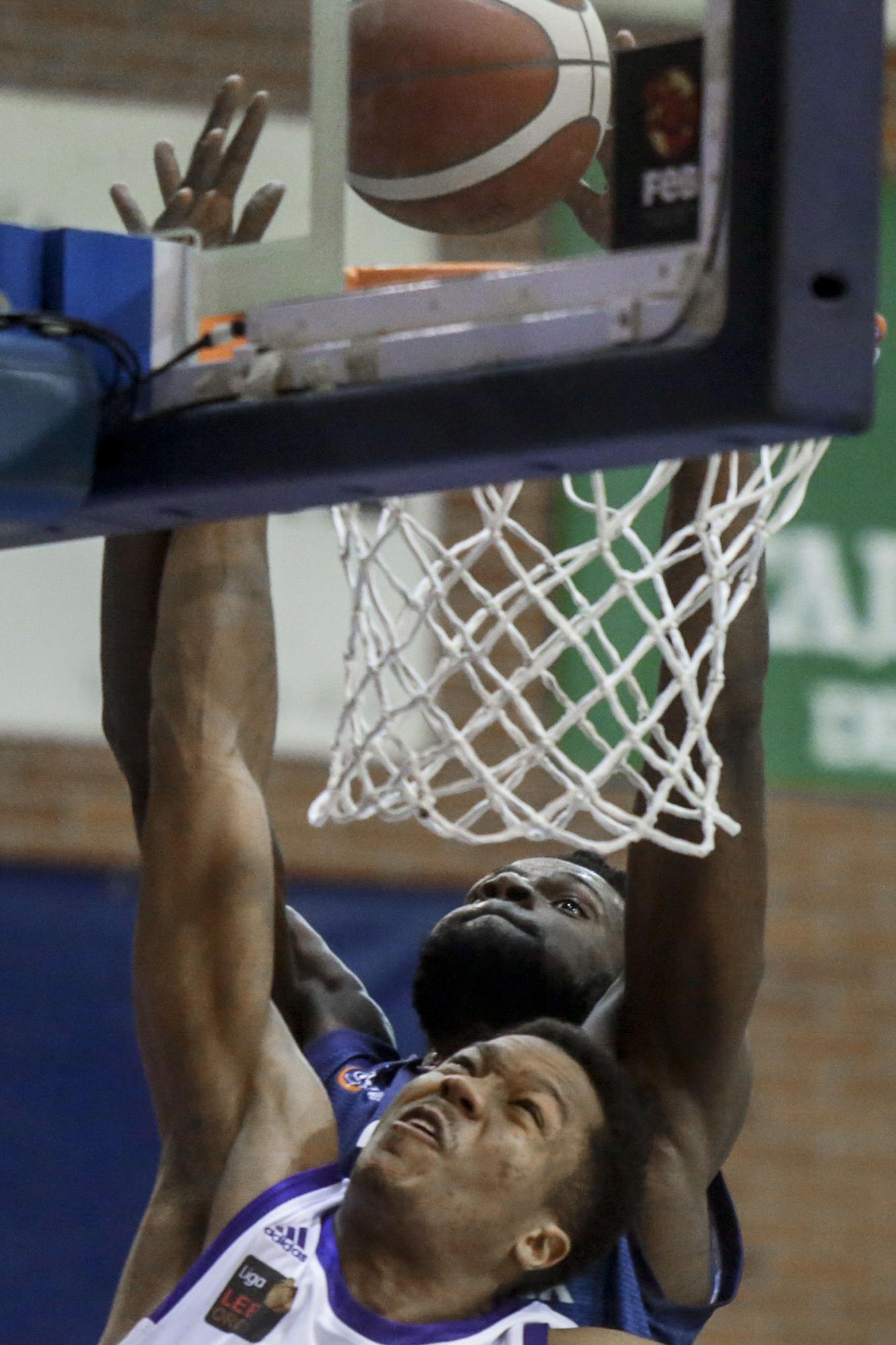 Victoria (83-78) del Liberbank Oviedo Baloncesto ante el potente Valladolid