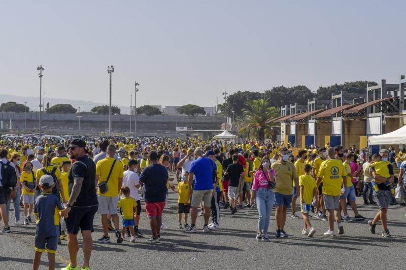 Ambiente durante el derbi en el Estadio de Gran Canaria