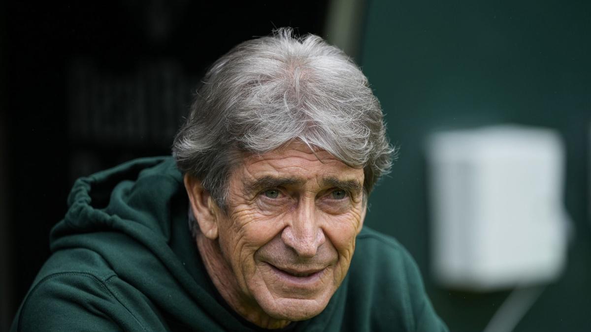 Manuel Pellegrini, durante el partido de LaLiga EA Sports disputado entre el Real Betis y el Valencia CF en el estadio La Cartuja