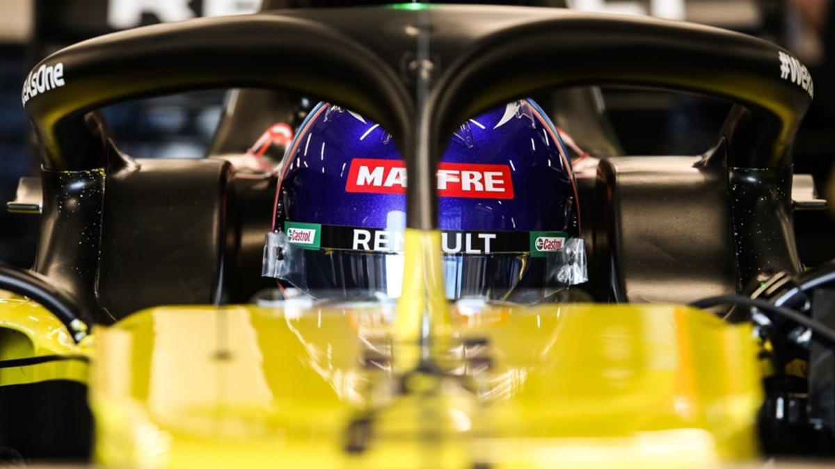 Alonso, en el cockpit del Renault