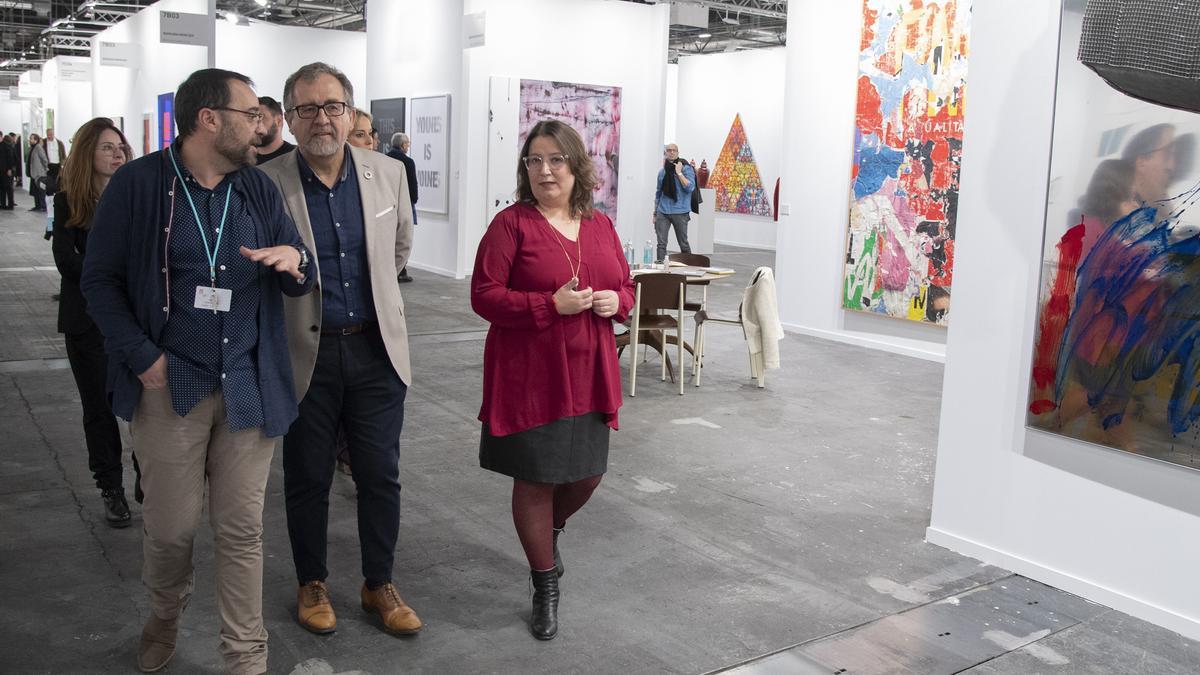 El presidente de la Diputación, José Martí, con la diputada de Cultura, Ruth Sanz.