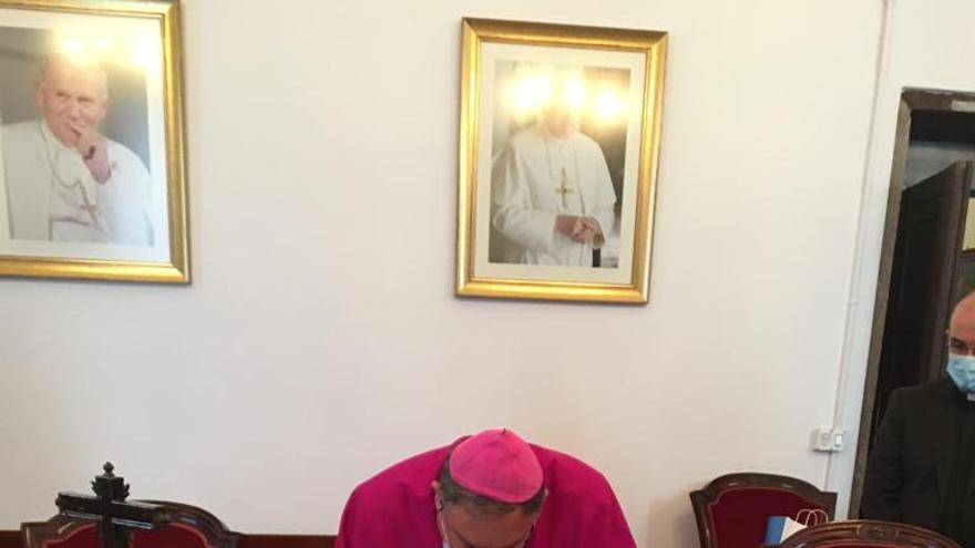 Toma de posesión del obispo José Mazuelos