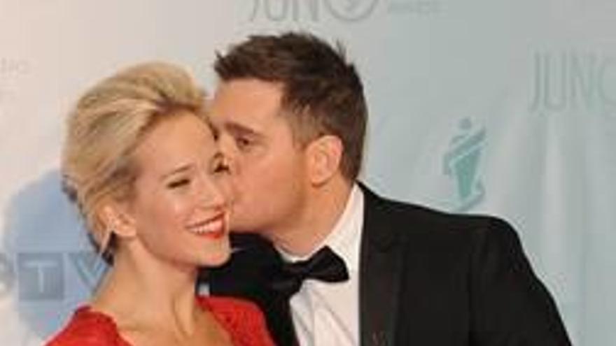 El hijo de Bublé y Lopilato supera el cáncer de hígado