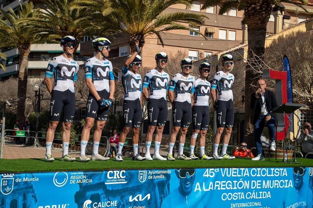 Vuelta Ciclista a Murcia: imágenes de la salida en Jumilla