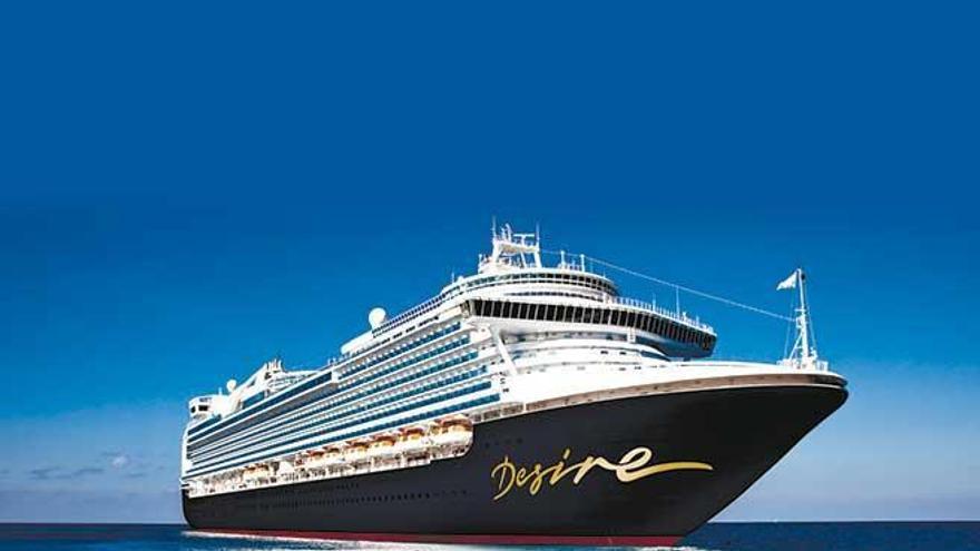 Die &#039;Desire&#039; geht im September 2019 in Palmas Hafen vor Anker.