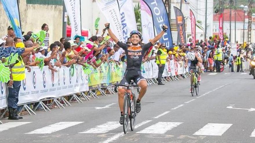 Amores, entra vencedor en una etapa del Tour de Guadaloupe