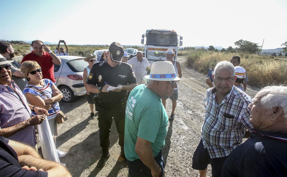 Tensión en la protesta contra una planta de residuos en Fontcalent