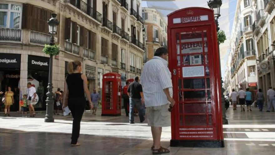 La calle Larios dispone hasta mañana a las once de la noche de ocho red boxes.