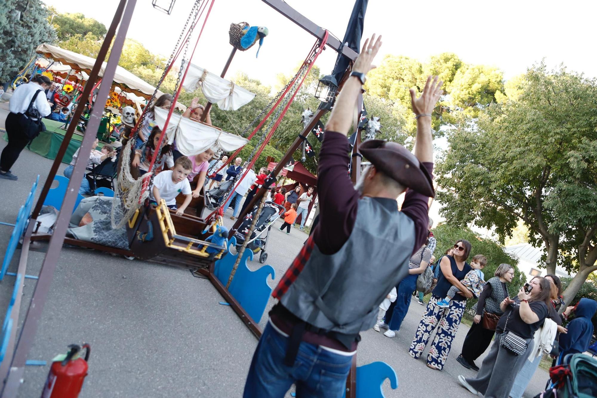 En imágenes | Llenazo en la inauguración del Parque de Marionetas