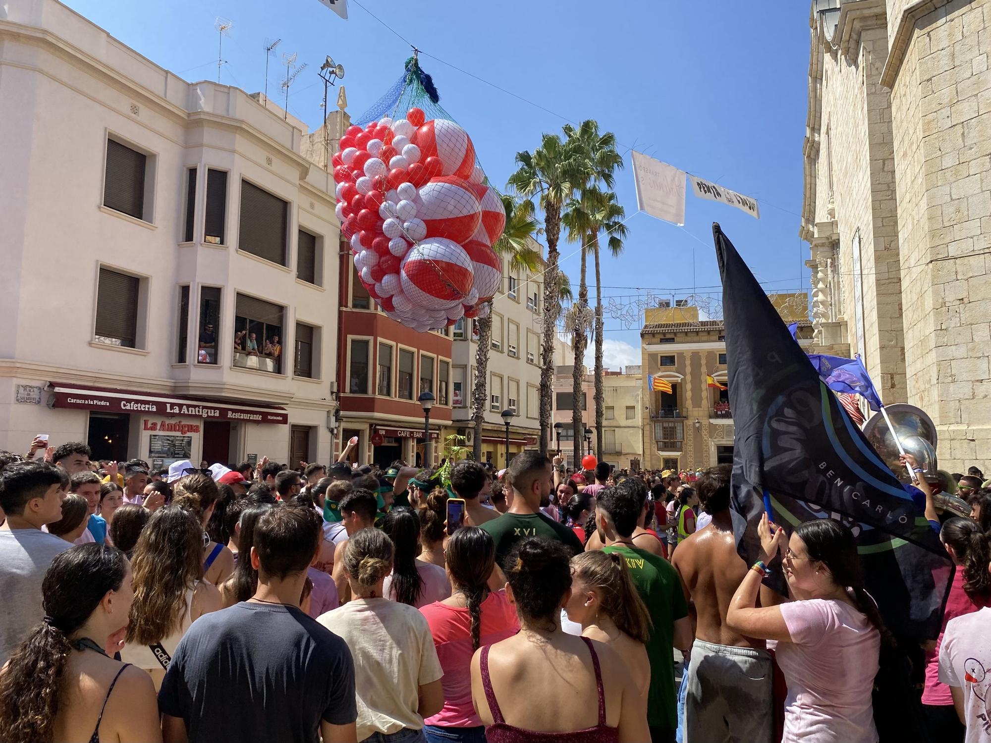 Las mejores imágenes de la multitudinaria Crida de Benicarló