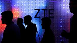 La CE estudia si obliga a eliminar les xineses Huawei i ZTE de les xarxes mòbils