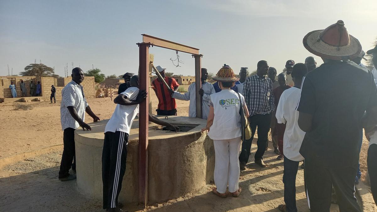 L’equip de l’ONG a Nanga Diéry, al Senegal.