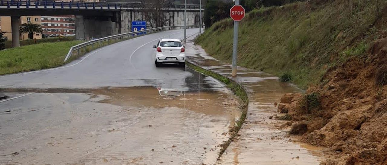 El argayo en el acceso a Riaño.