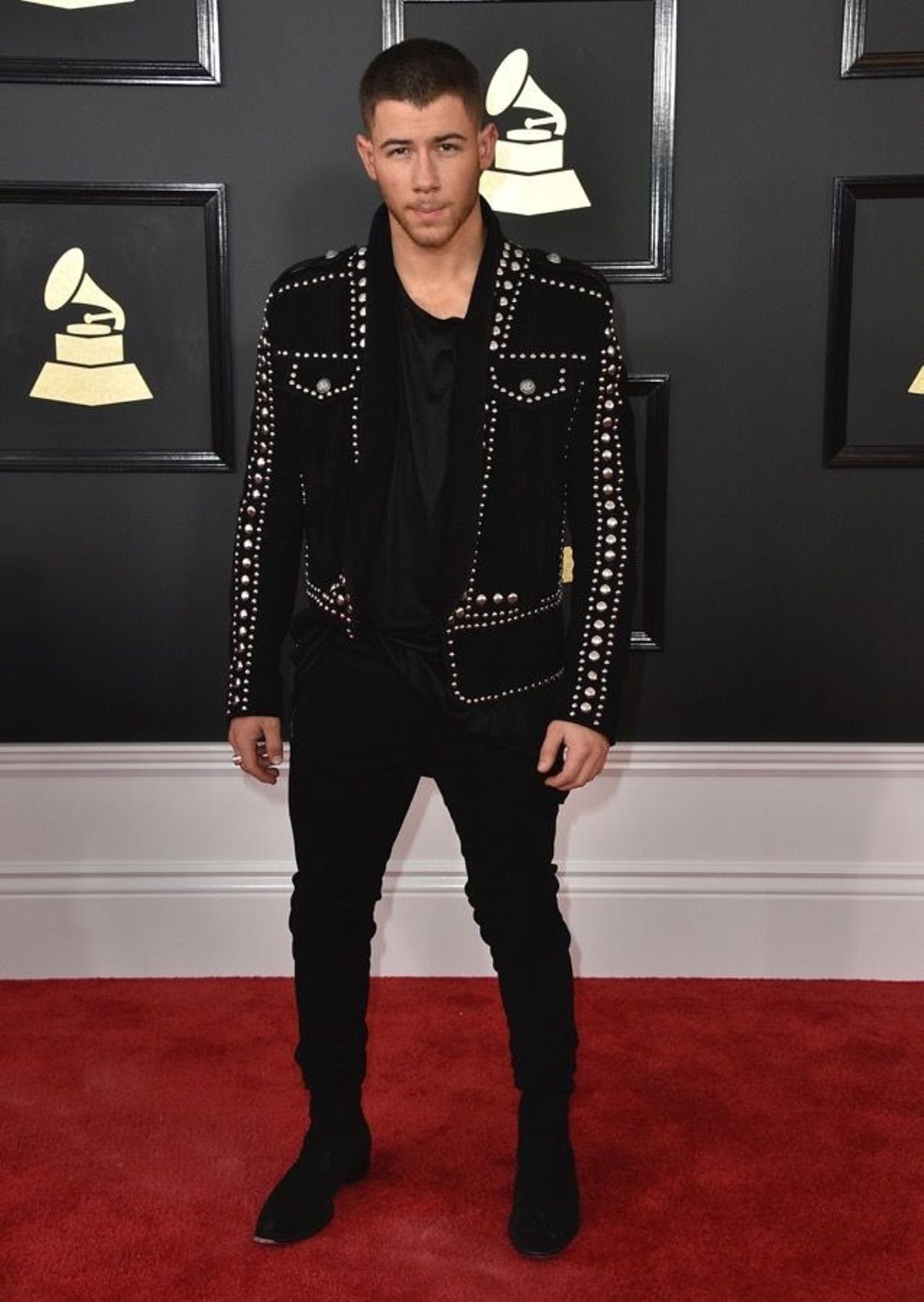 Premios Grammy 2017, Nick Jonas