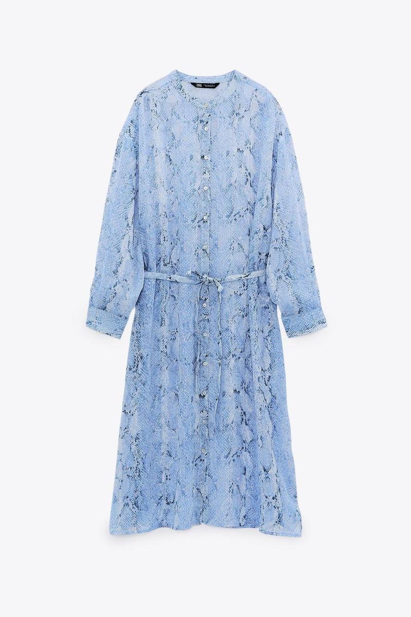 Vestido camisero con estampado animal, de Zara (29,95 euros)