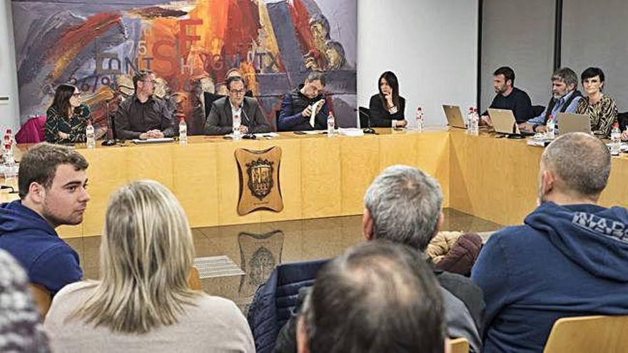 Un moment del ple extraordinari de dimecres, en què finalment es va retirar el punt d&#039;aprovació del POUM