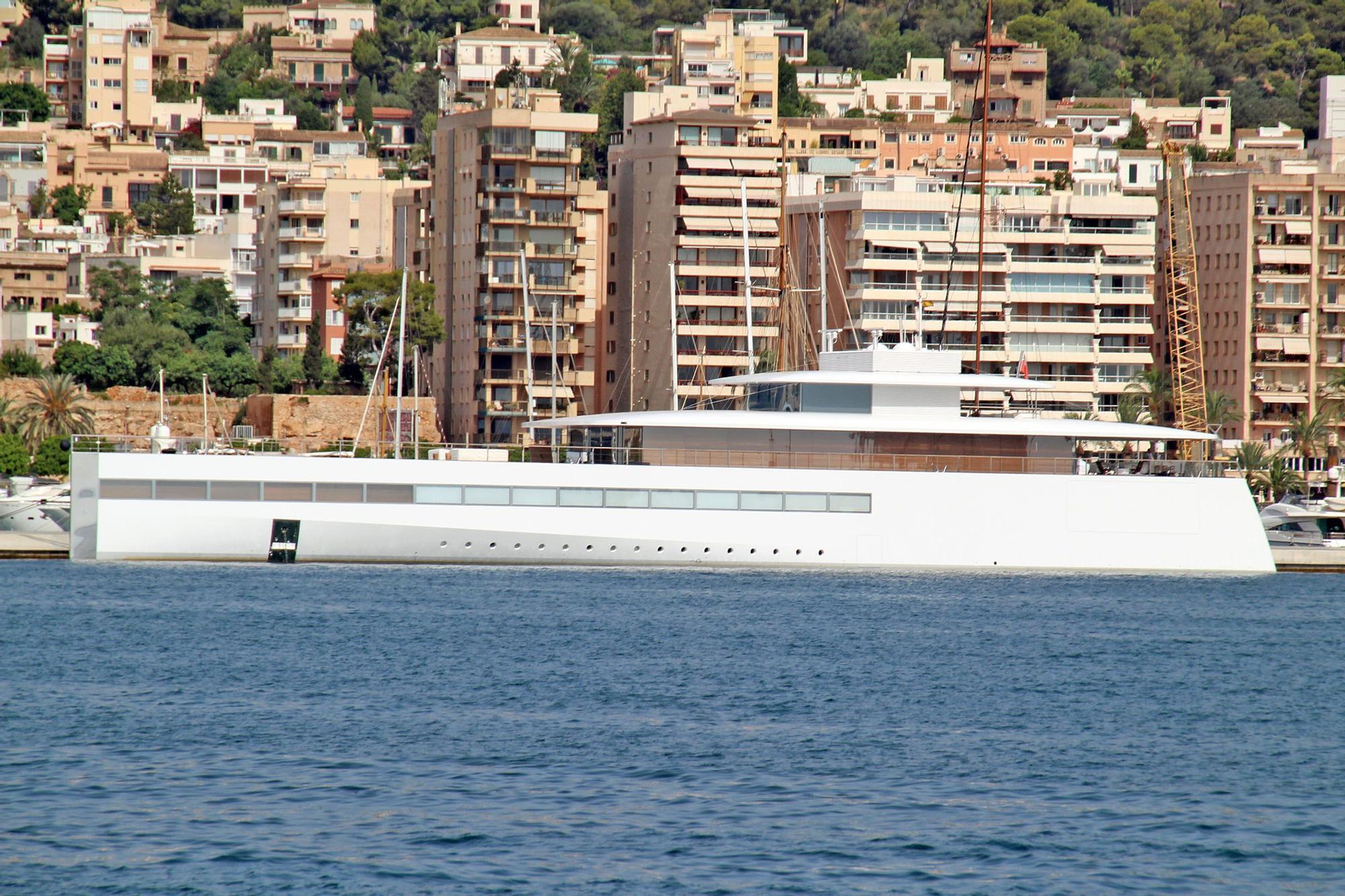 El yate 'Venus' de Steve Jobs deslumbra en la Bahía de Palma