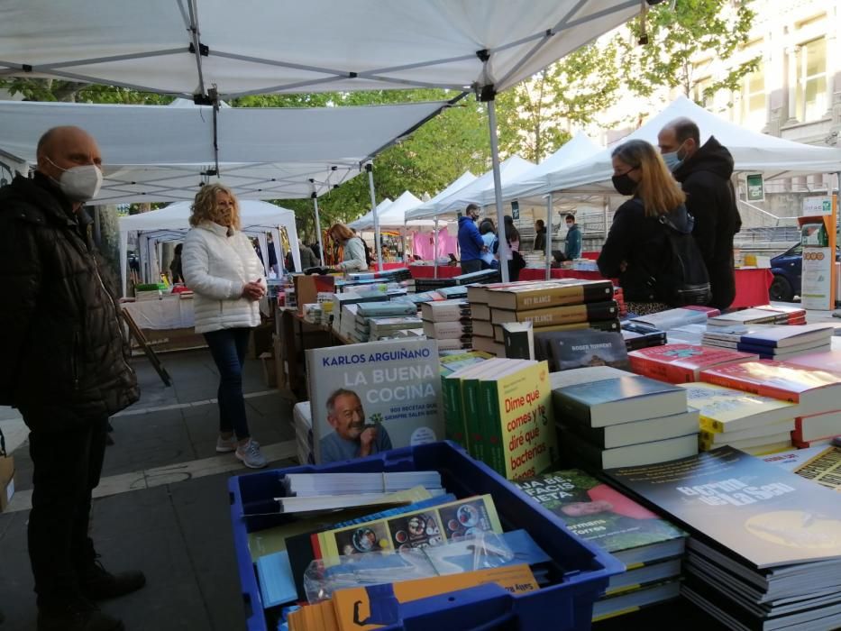 Parades a Manresa per celebrar Sant Jordi 2021