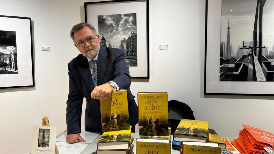José Calvo Poyato presenta su nueva novela, ‘El rey regente’.